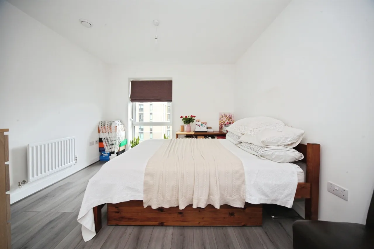 Stirling Drive, Luton, LU2, photo 3