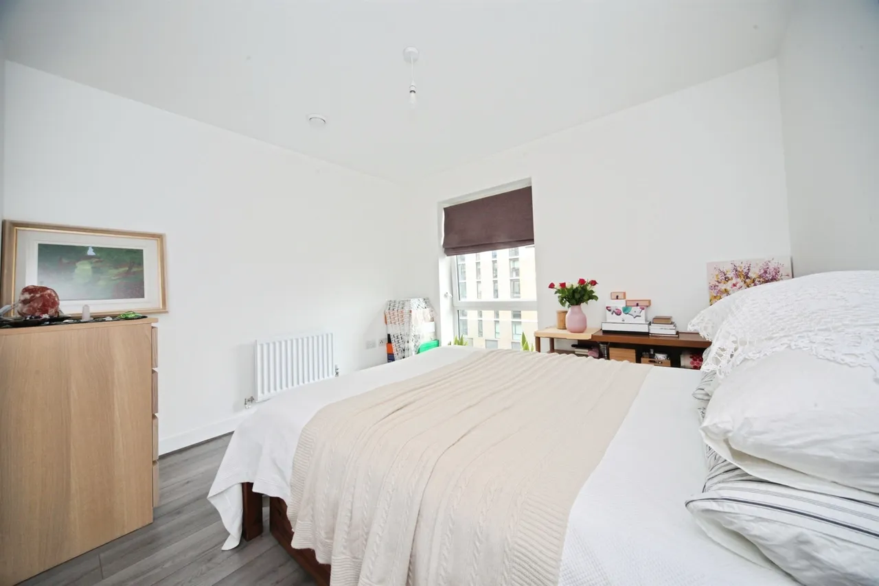 Stirling Drive, Luton, LU2, photo 4