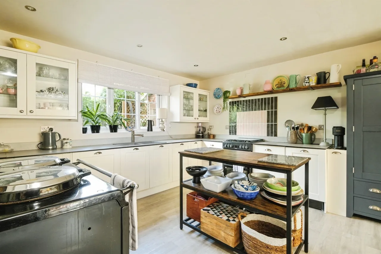 Upper Field Close, Hereford, HR2, photo 4
