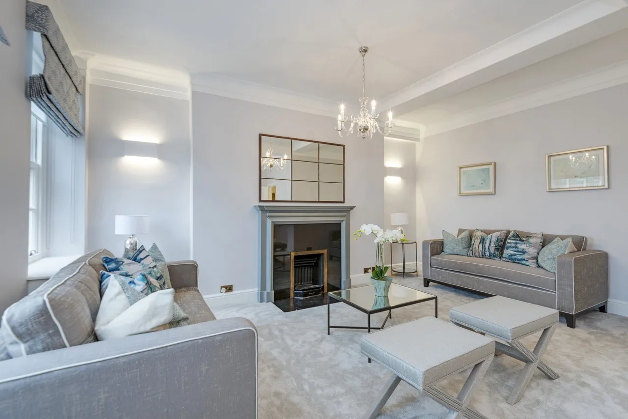 3 bed flat to rent — South Lodge, Circus Road, St John's Wood, London, NW8