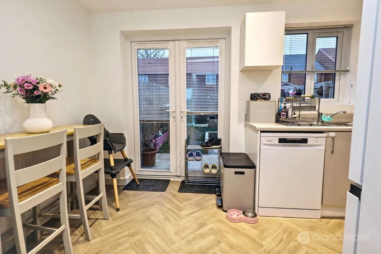 Julius Way, Nuneaton, CV11, photo 6