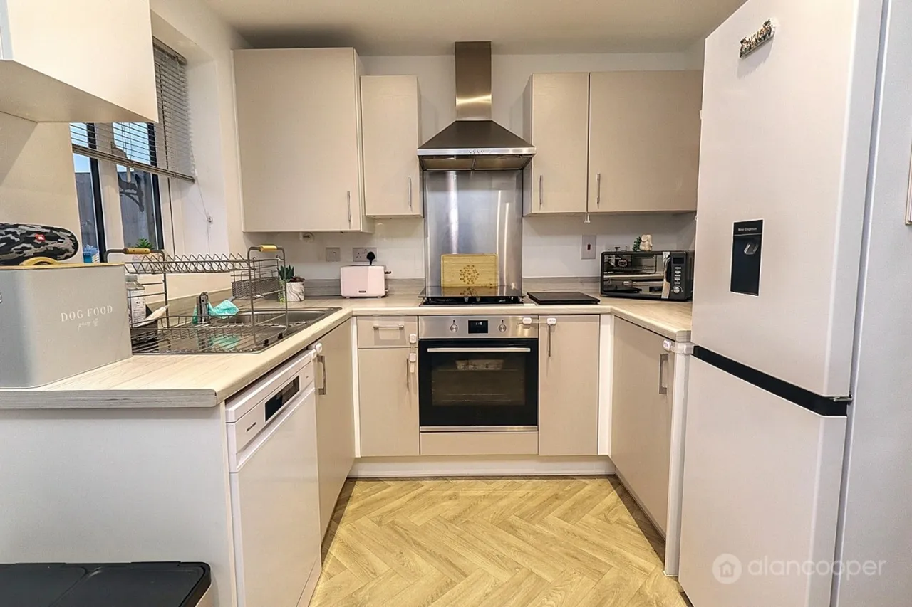 Julius Way, Nuneaton, CV11, photo 5
