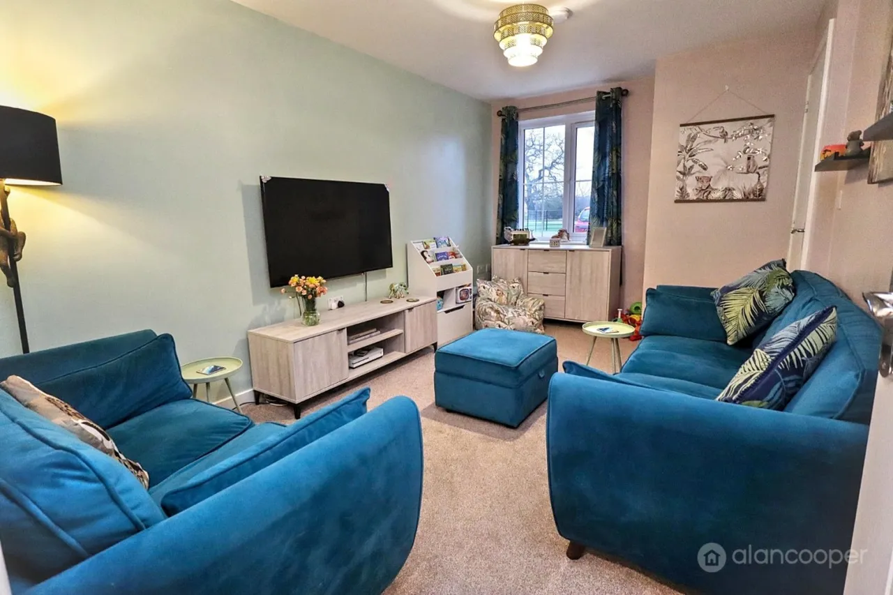 Julius Way, Nuneaton, CV11, photo 2