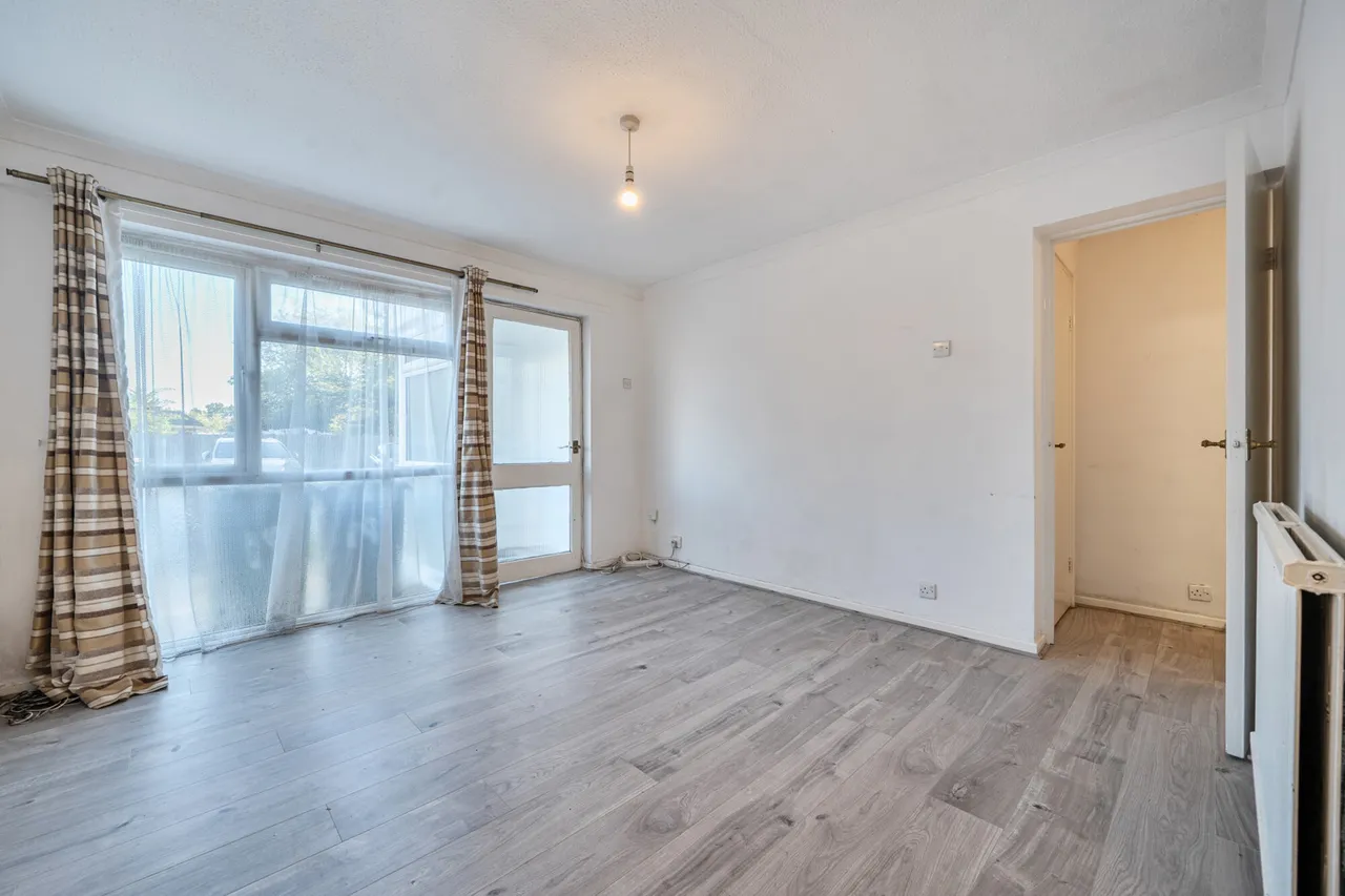 Beeton Close, Hatch End, HA5, photo 3