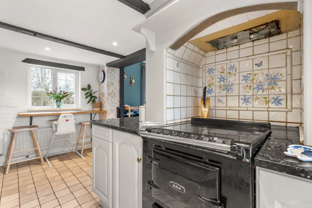 Swan Lane, Stoke Orchard, GL52, photo 11