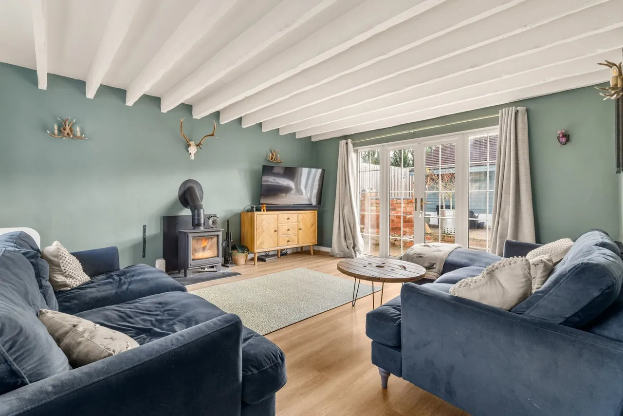 Swan Lane, Stoke Orchard, GL52, photo 4