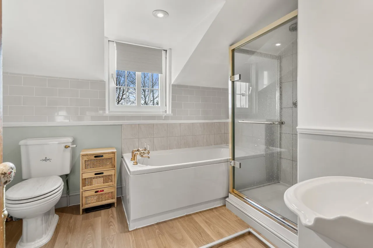 Swan Lane, Stoke Orchard, GL52, photo 24