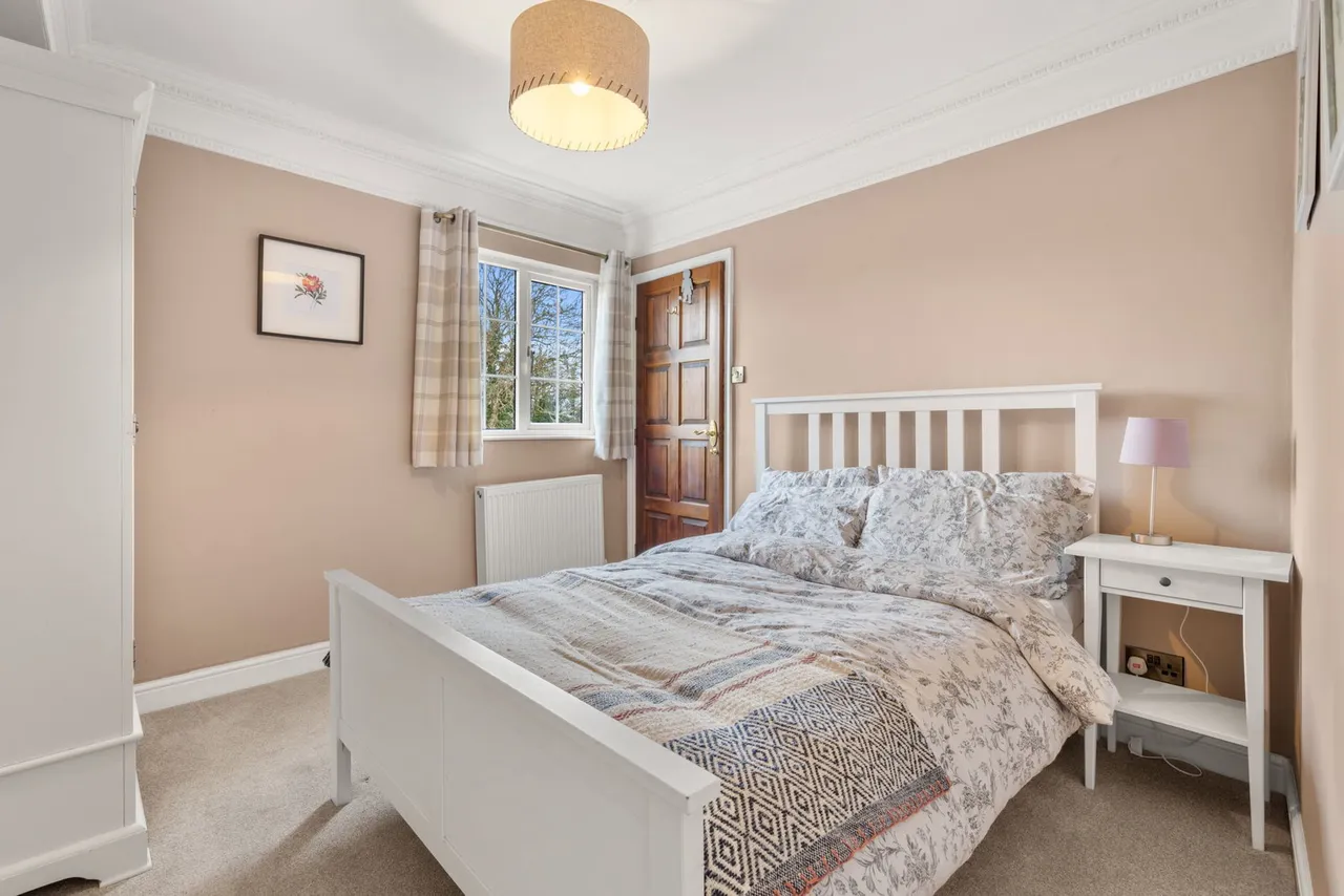 Swan Lane, Stoke Orchard, GL52, photo 22