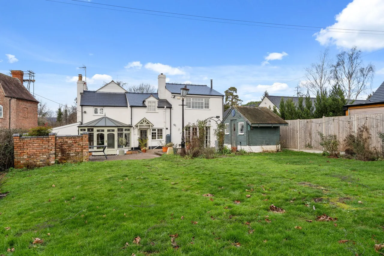 Swan Lane, Stoke Orchard, GL52, photo 9
