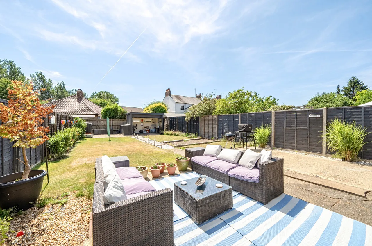Whites Road, Farnborough, Hampshire, GU14 6PD, photo 8