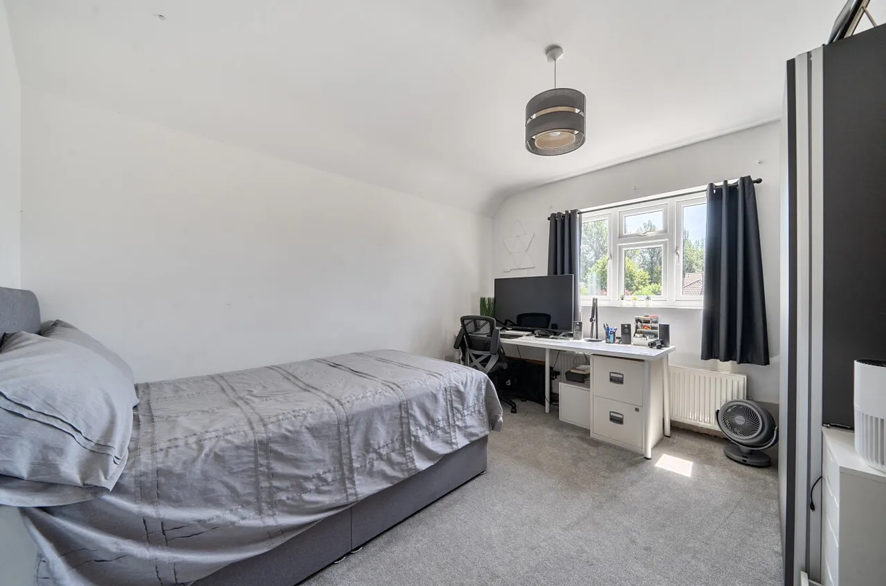 Whites Road, Farnborough, Hampshire, GU14 6PD, photo 10