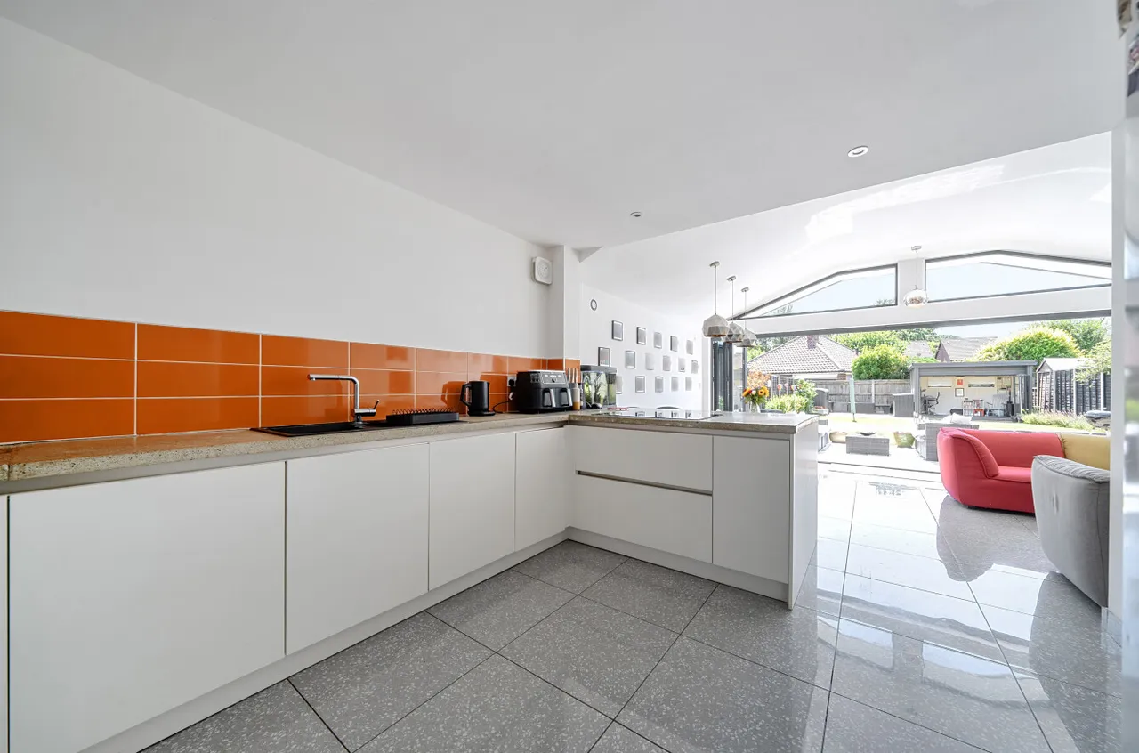 Whites Road, Farnborough, Hampshire, GU14 6PD, photo 15