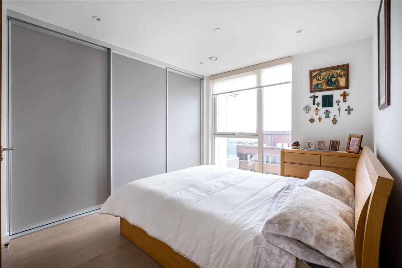 Upper Richmond Road, London, SW15, photo 7
