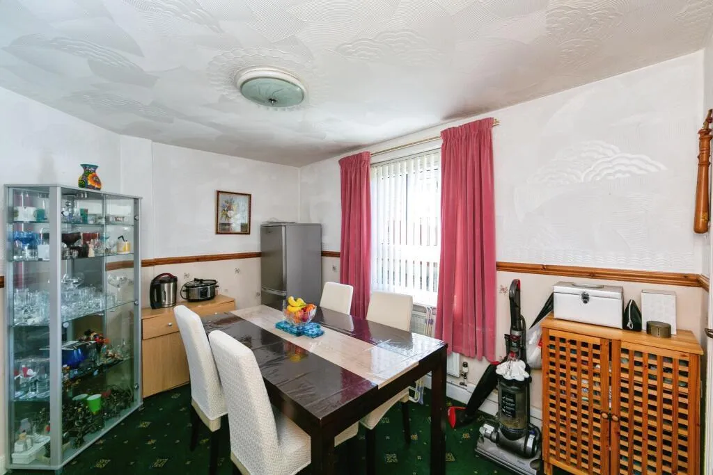 Doncaster Place, East Dene, S65, photo 4