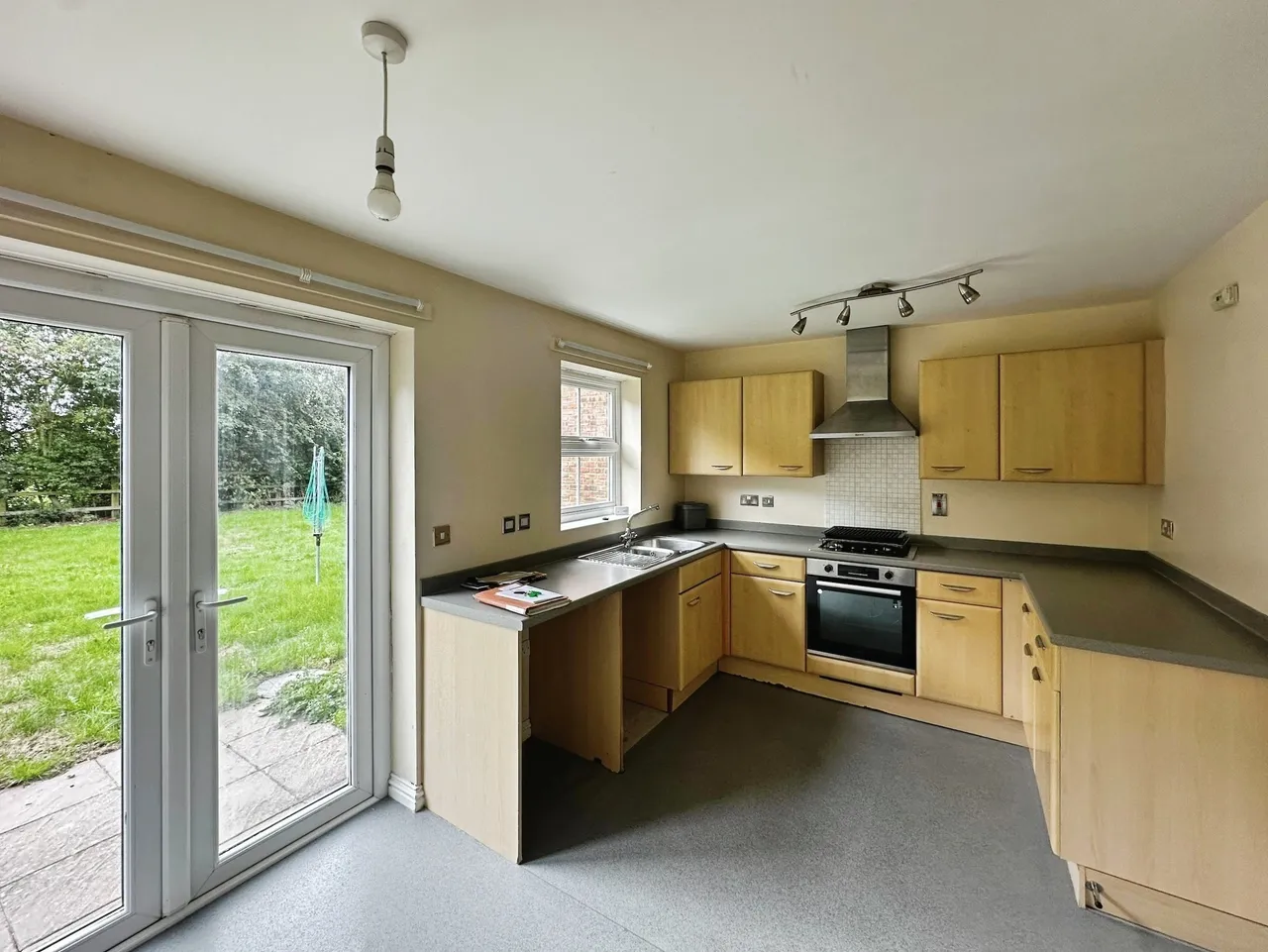 St Lawrence Drive, Bardney, photo 2