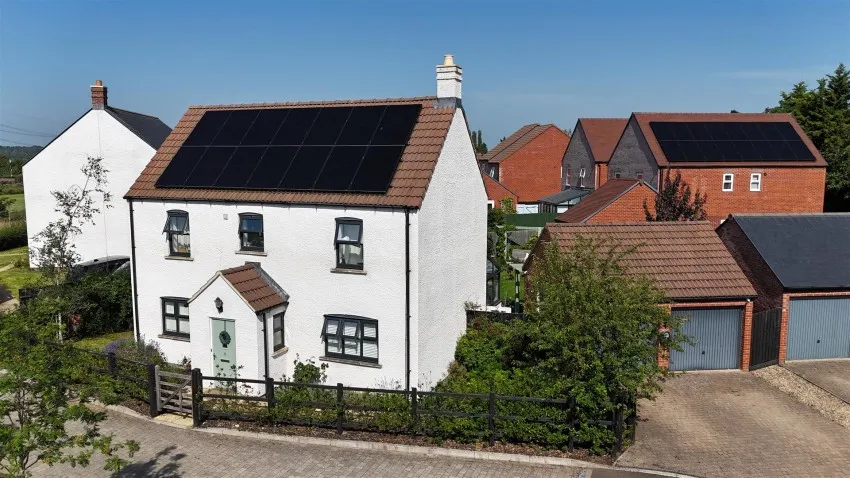4 bed house for sale, Rectory Close, Maisemore