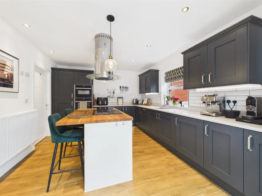 Rectory Close, Maisemore, photo 6