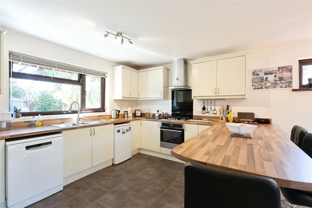 Lyndhurst Road, Ashurst, SO40, photo 4