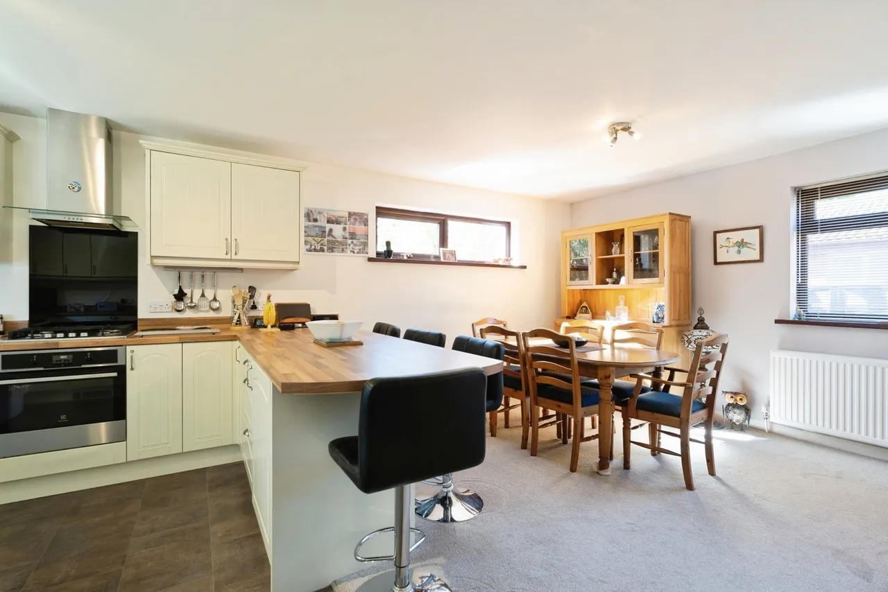 Lyndhurst Road, Ashurst, SO40, photo 11