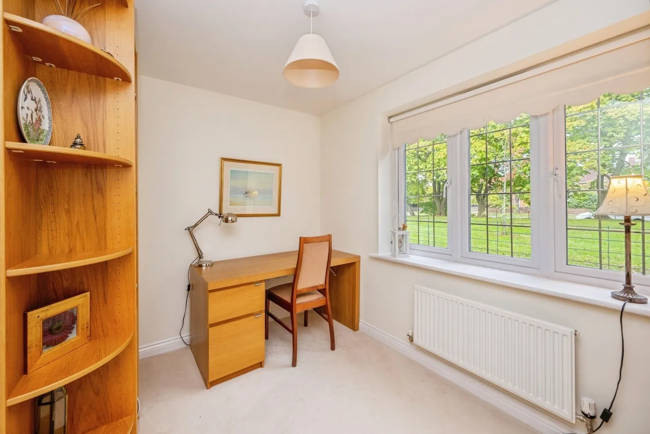 Mary Slater Road, Lichfield, WS13, photo 8