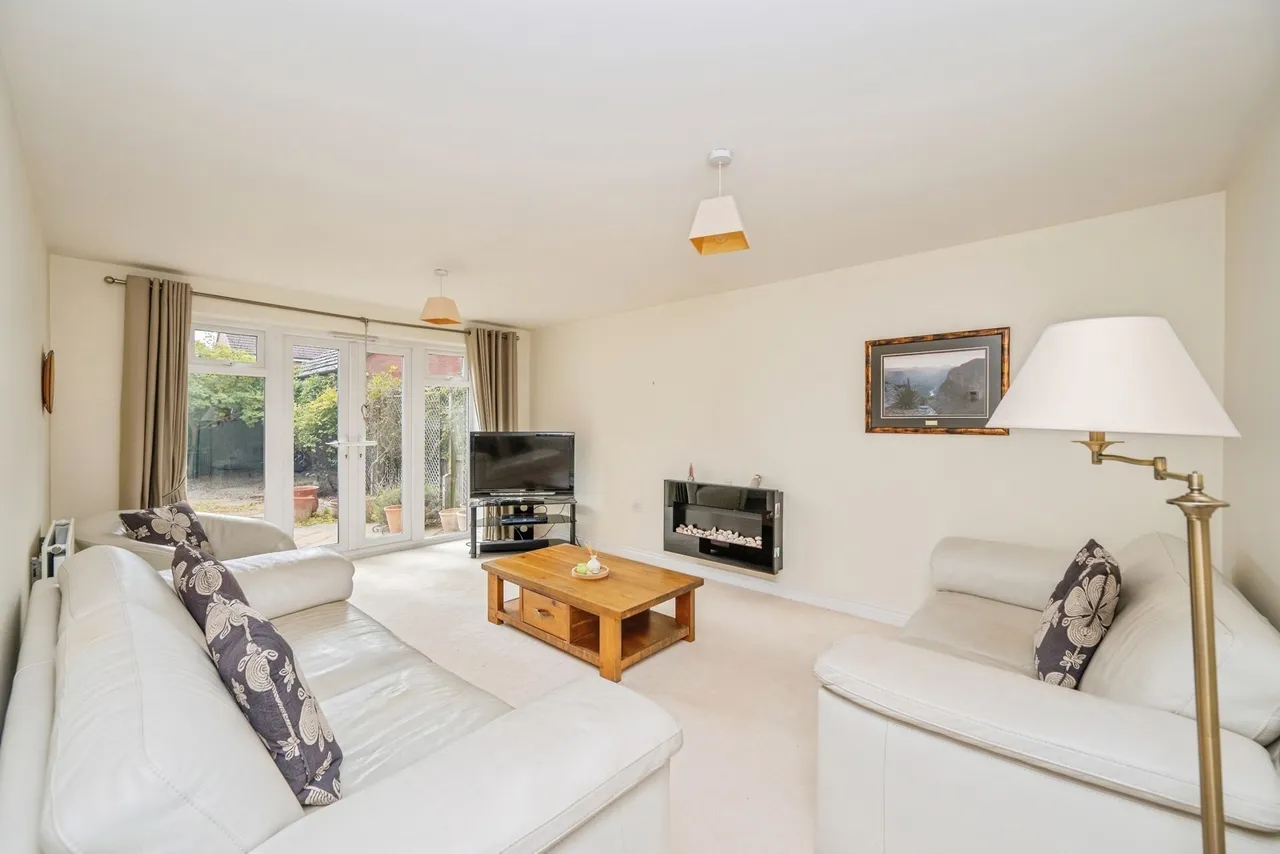 Mary Slater Road, Lichfield, WS13, photo 4
