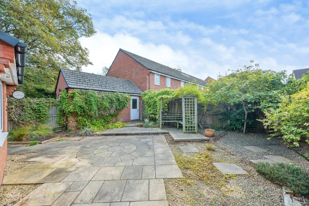 Mary Slater Road, Lichfield, WS13, photo 30