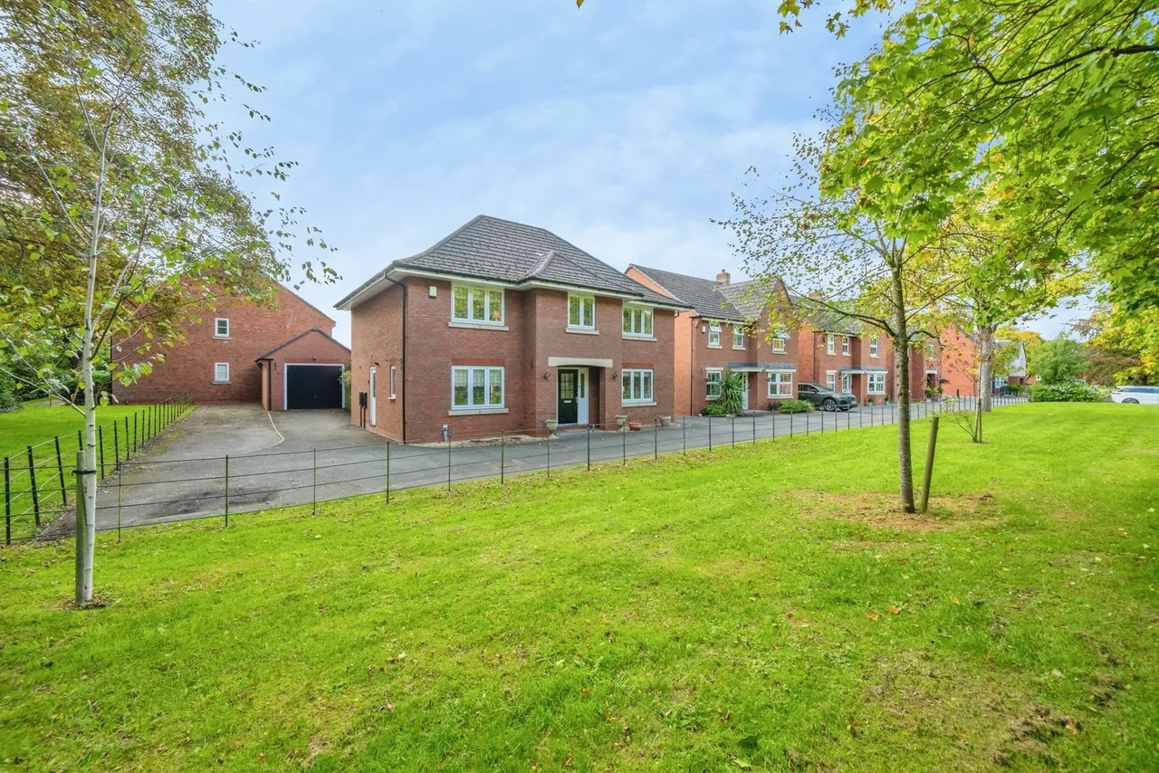 Mary Slater Road, Lichfield, WS13, photo 32