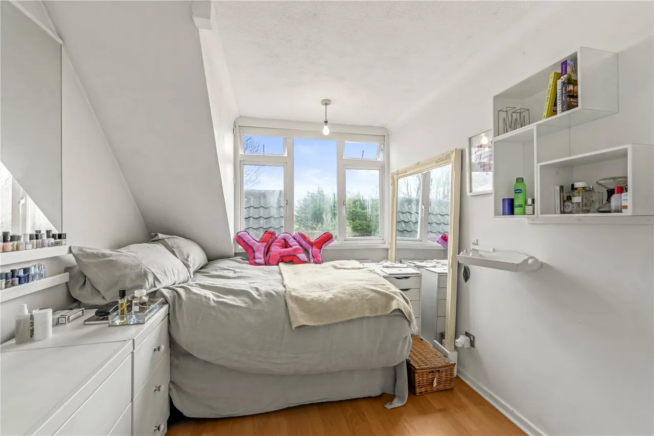 Stratton Road, Sunbury, TW16 6PG, photo 6