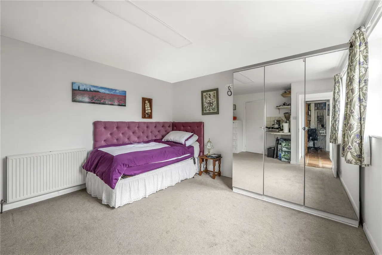 Stratton Road, Sunbury, TW16 6PG, photo 8