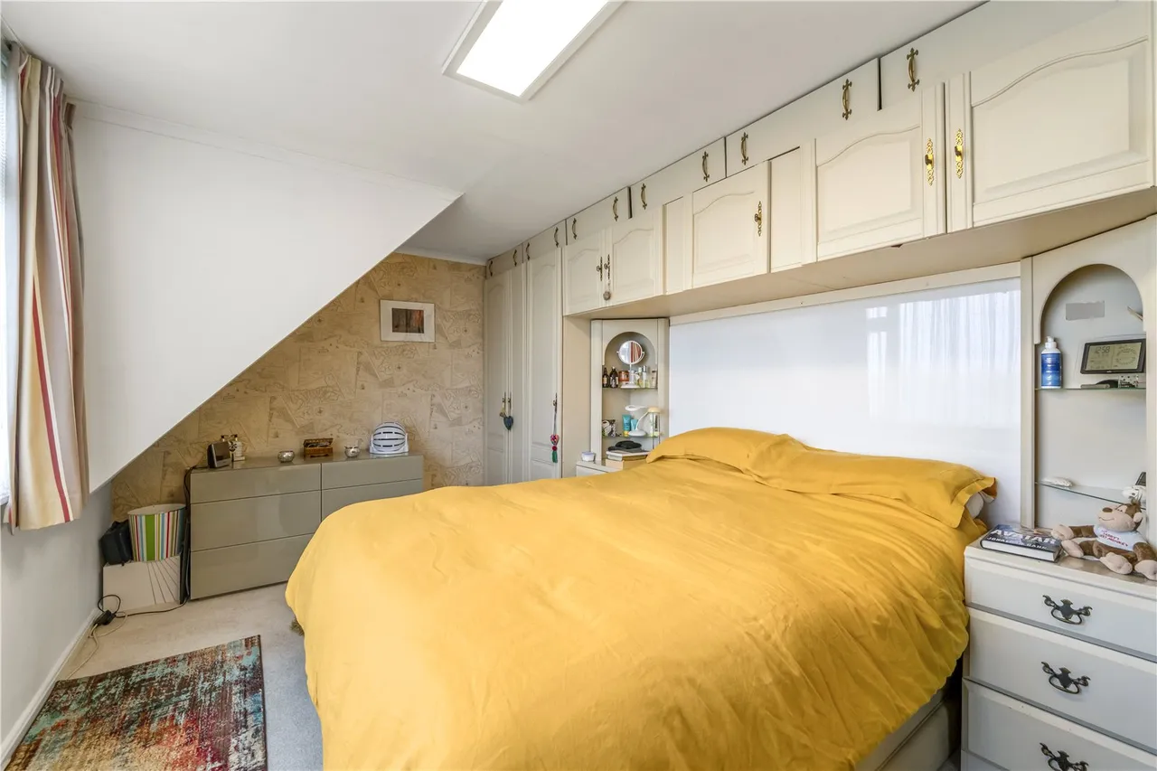 Stratton Road, Sunbury, TW16 6PG, photo 5