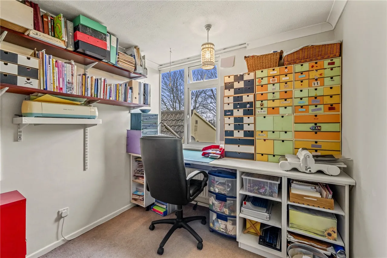 Stratton Road, Sunbury, TW16 6PG, photo 9