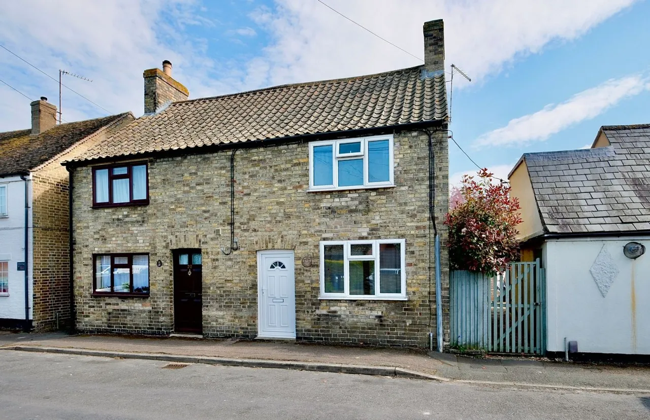 2 bed house for sale, Pipers Lane, Godmanchester, PE29