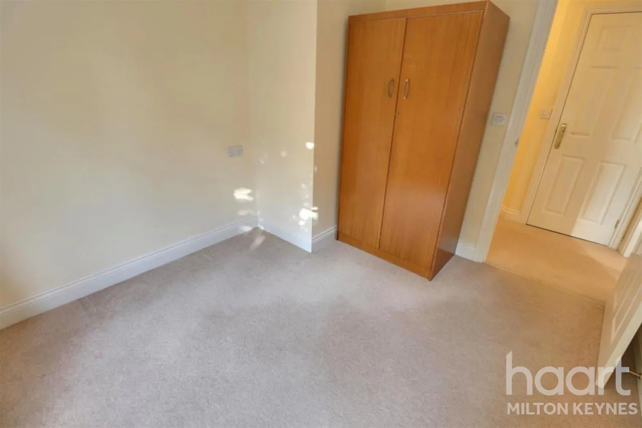 Newton Court, Hoppers Hill, MK46, photo 8