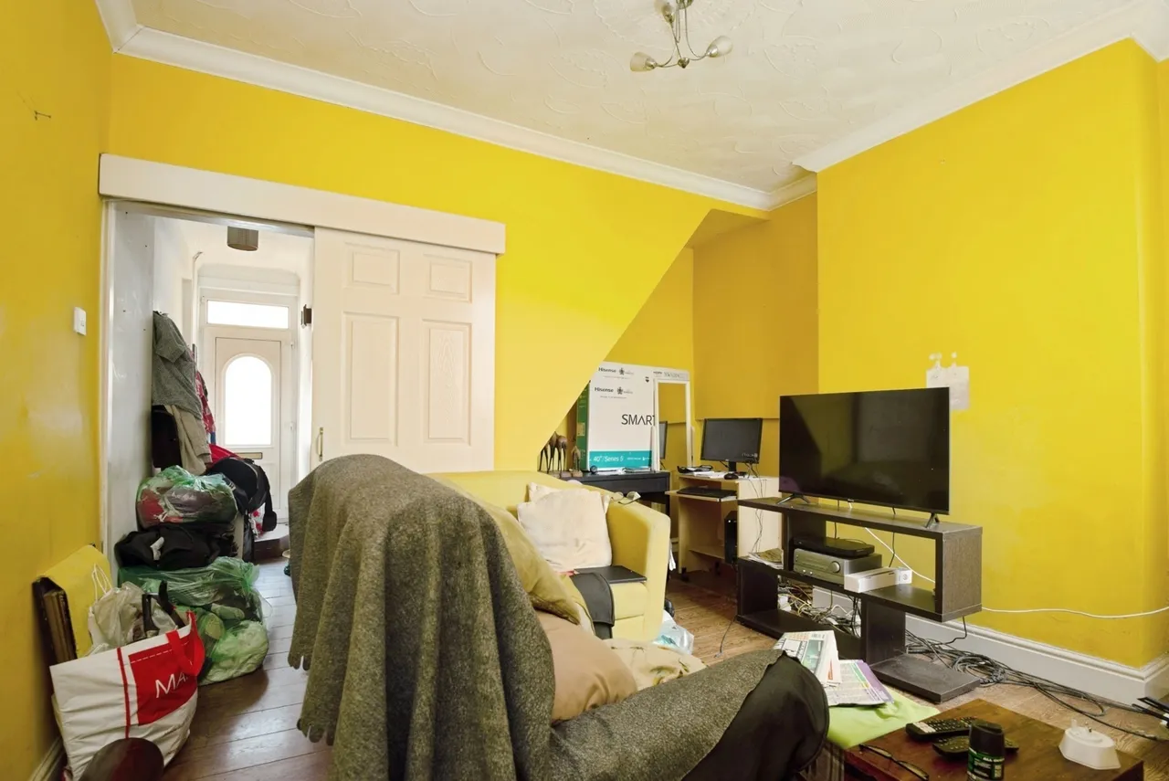 Warwick Street, Grangetown, Cardiff, CF11, photo 3