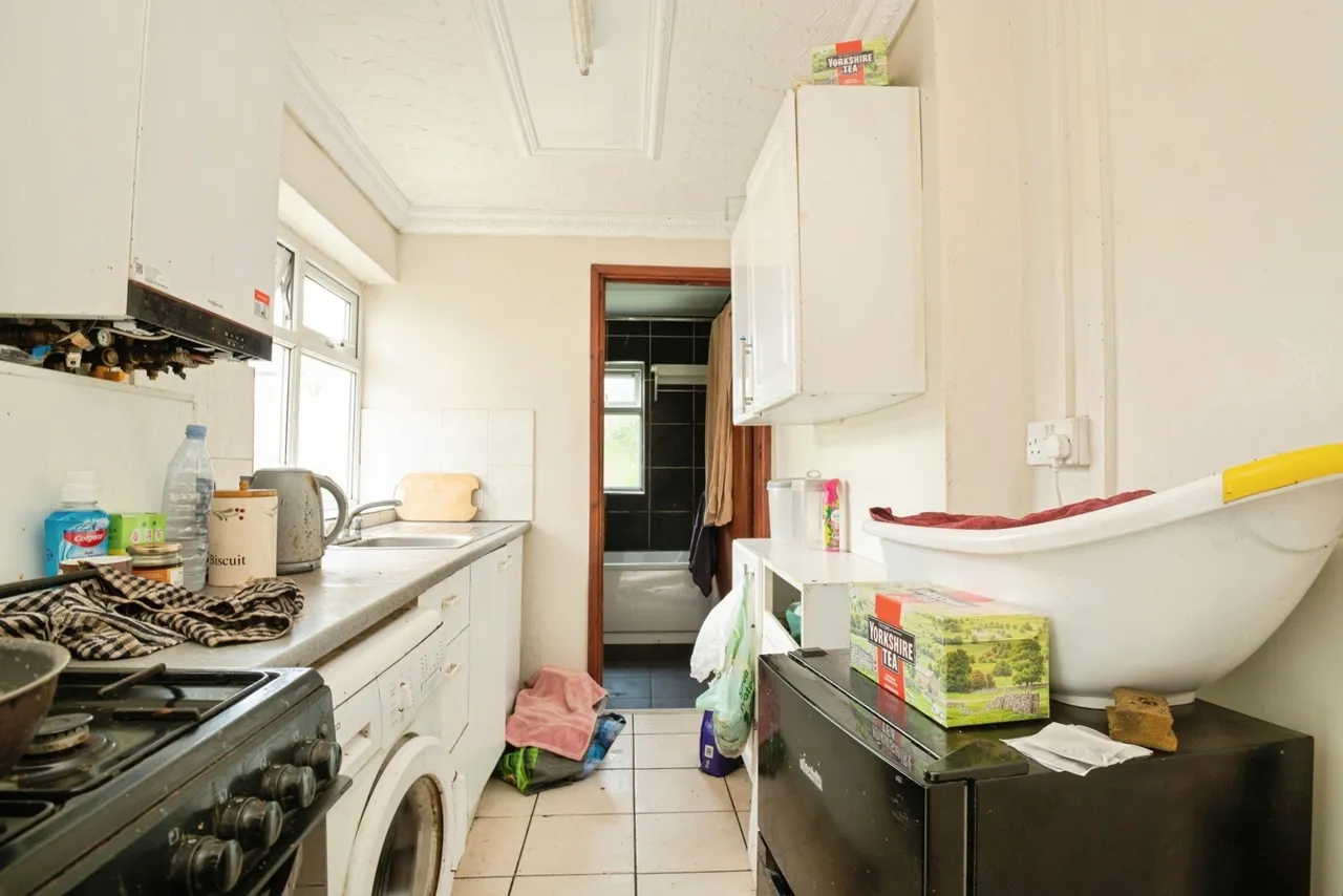 Warwick Street, Grangetown, Cardiff, CF11, photo 4