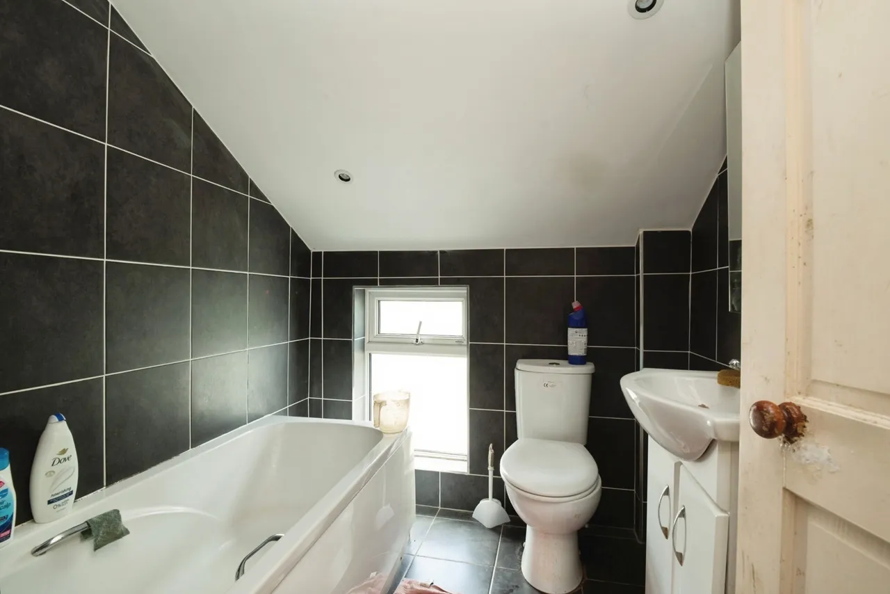 Warwick Street, Grangetown, Cardiff, CF11, photo 10