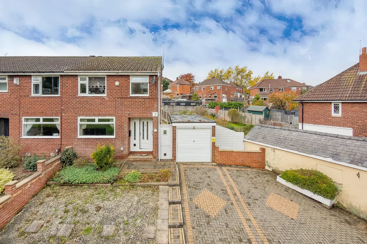 Springbank Avenue, Leeds, LS27, photo 12