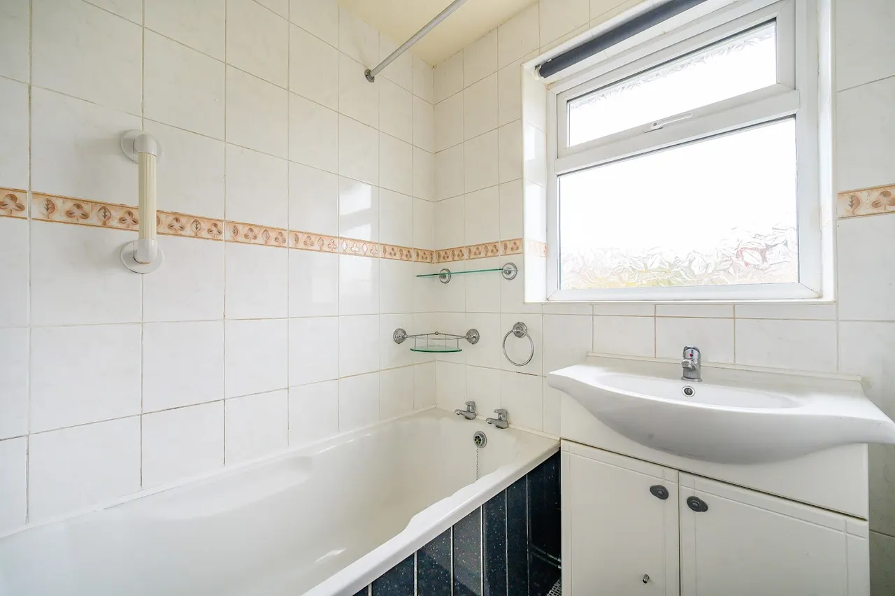 Springbank Avenue, Leeds, LS27, photo 11