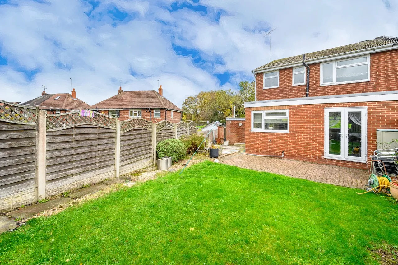 3 bed house for sale — Springbank Avenue, Leeds, LS27