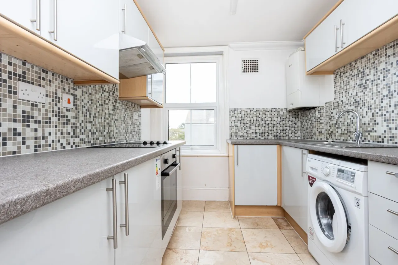 Richmond Avenue, Margate, CT9, photo 10