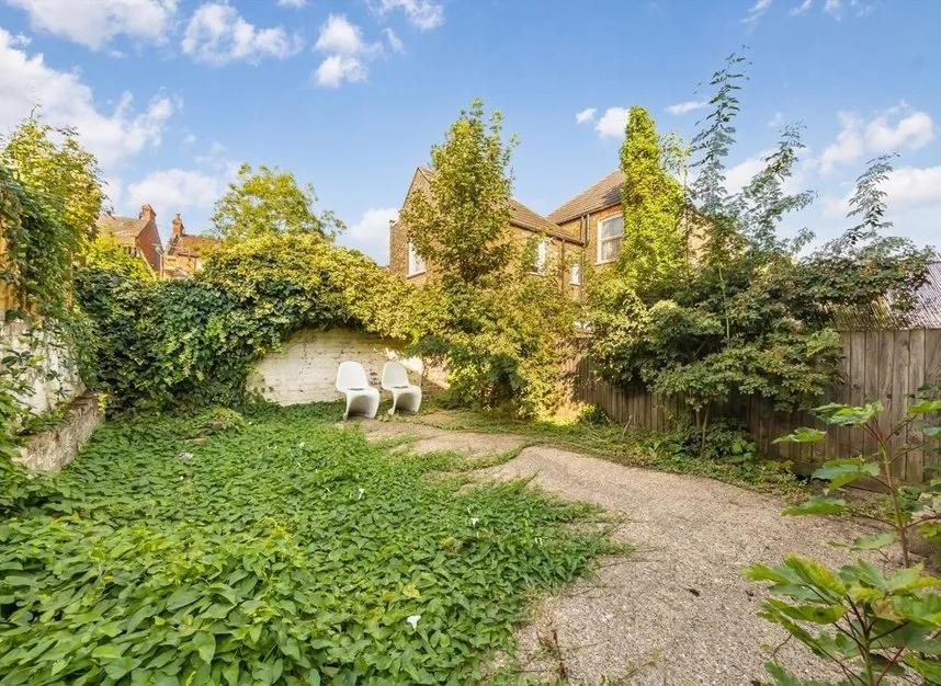 Sellons Avenue, Willesden, NW10, photo 4