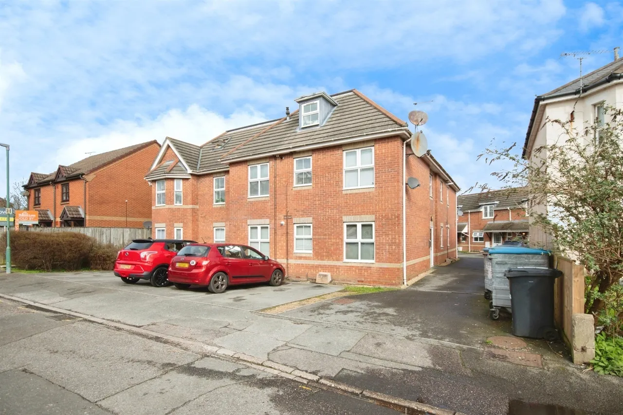 Malmesbury Park Place, Bournemouth, BH8, photo 13