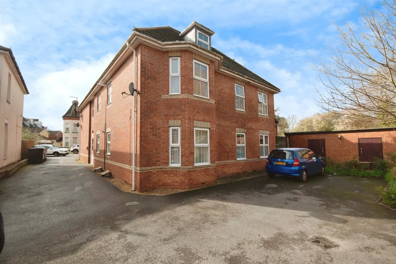 Malmesbury Park Place, Bournemouth, BH8, photo 2