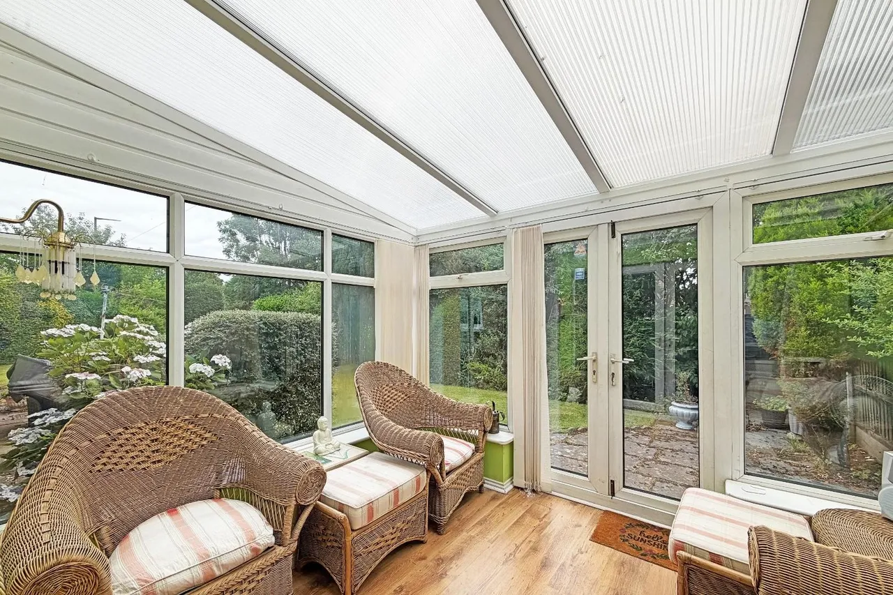Goodwood Crescent, Timperley, Cheshire WA15 7BD, photo 6