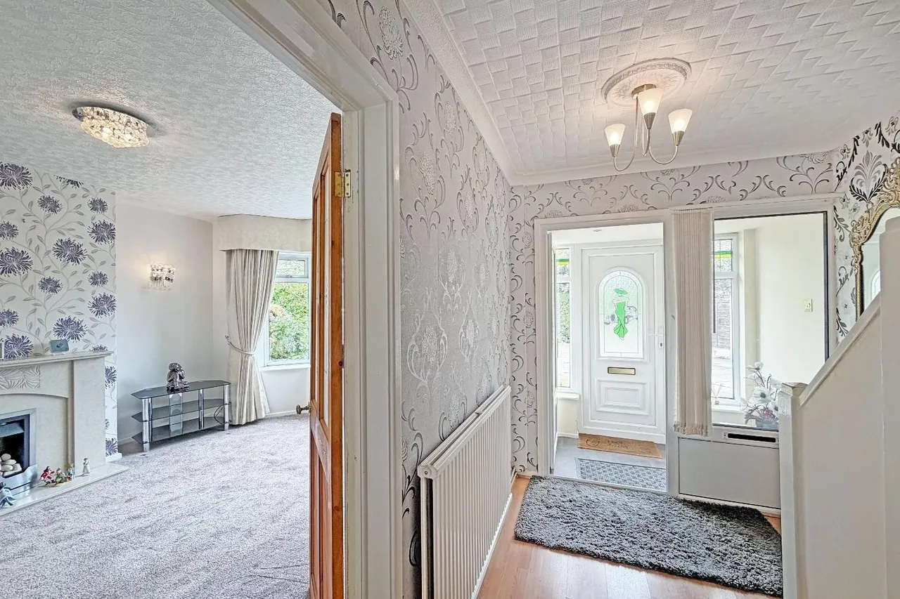 Goodwood Crescent, Timperley, Cheshire WA15 7BD, photo 9