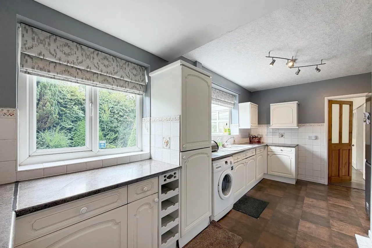Goodwood Crescent, Timperley, Cheshire WA15 7BD, photo 14