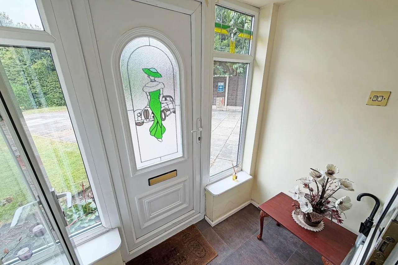 Goodwood Crescent, Timperley, Cheshire WA15 7BD, photo 19