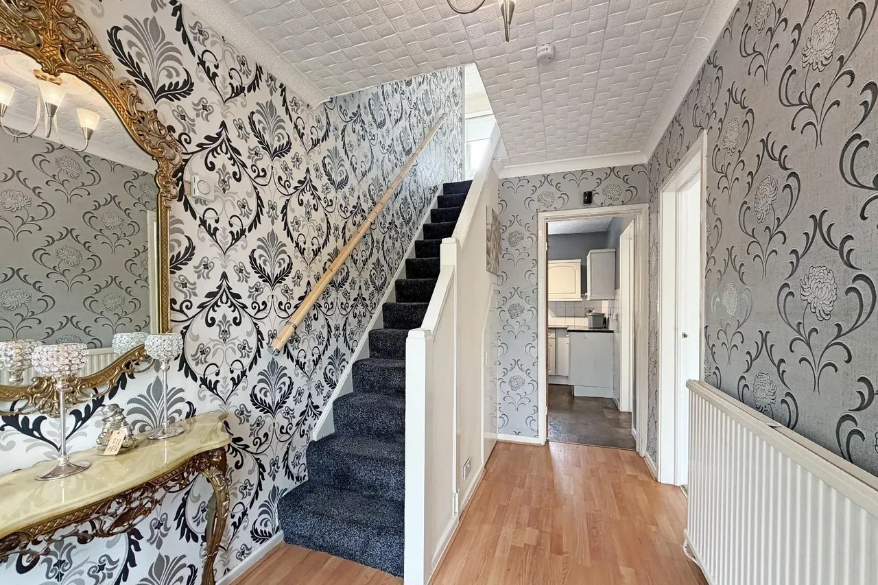 Goodwood Crescent, Timperley, Cheshire WA15 7BD, photo 8