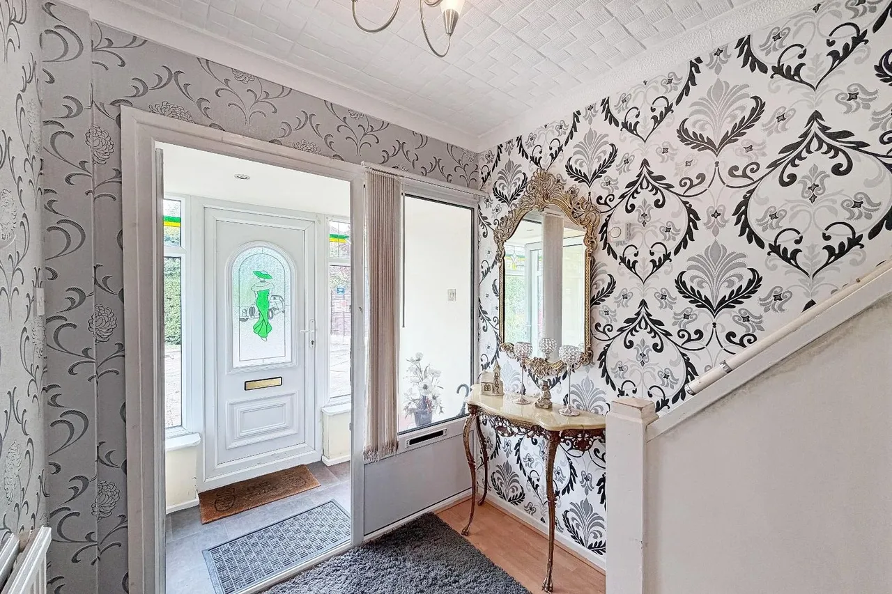 Goodwood Crescent, Timperley, Cheshire WA15 7BD, photo 18
