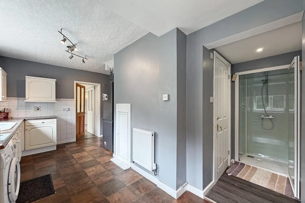 Goodwood Crescent, Timperley, Cheshire WA15 7BD, photo 15